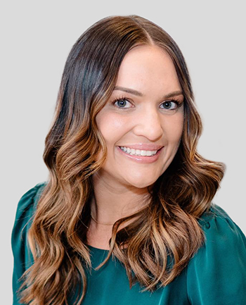 Headshot of Amanda Leonard