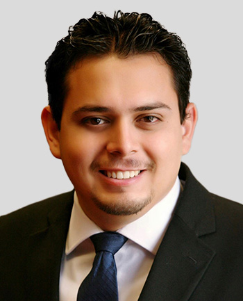 Headshot of Efren Bravo Hernandez