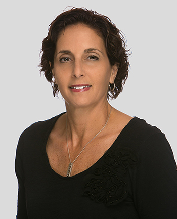 Headshot of Laura Labow