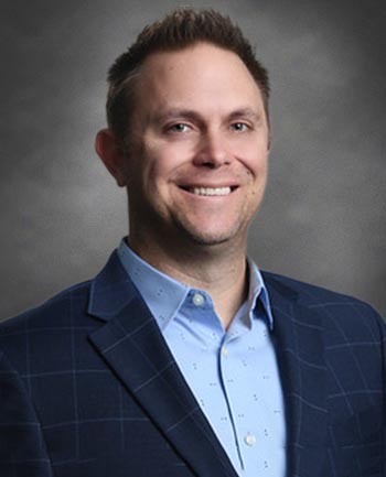 Headshot of Sam McMullen