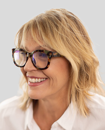 Headshot of Lori Walker