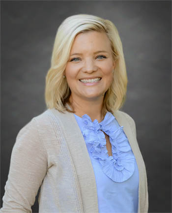 Headshot of Jenn Tushner