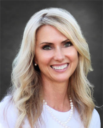 Headshot of Lanae Bang