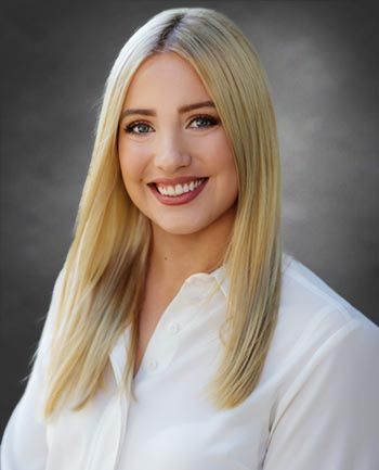 Headshot of Lauren Peak