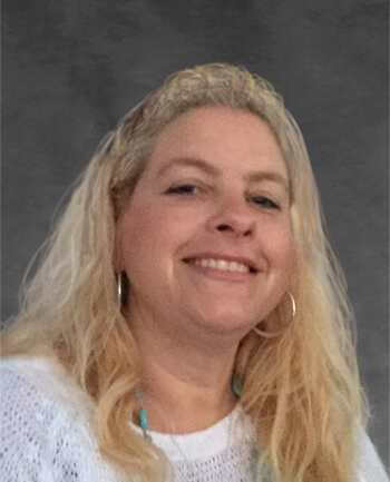 Headshot of Elaine Teeters