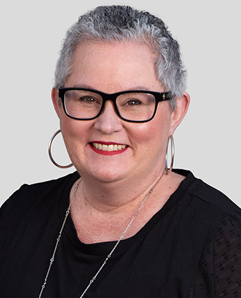 Headshot of Reina Perkins