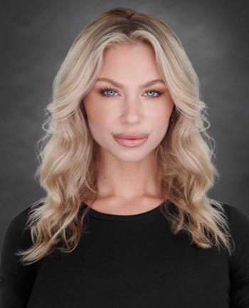 Headshot of Kelsey Jurewicz